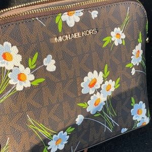 Michael Kors Cindy Dome Crossbody Brown Handbag